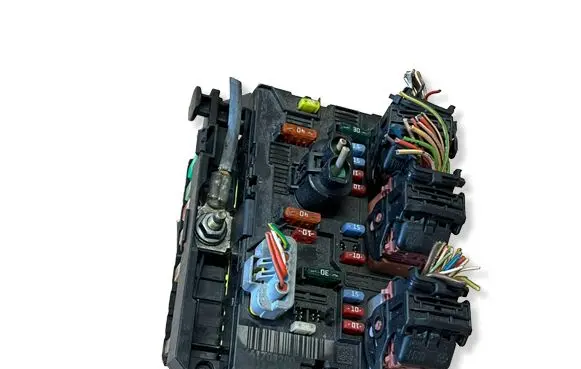 Peugeot 207 BSM Control unit 9661708280