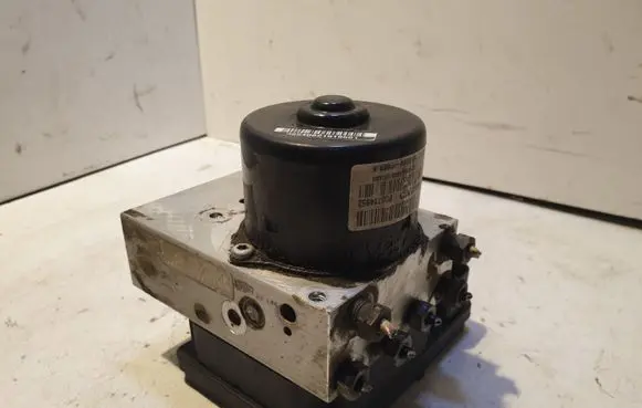 Volvo S60 ABS Pump 30714952 30714956