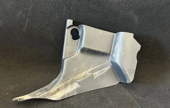 Foot area side trim