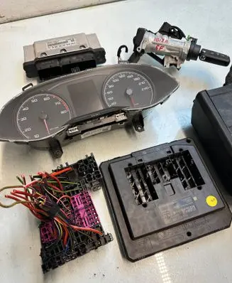 Seat Ibiza V (KJ) Engine control unit/module 04C907309BE 0261S17622