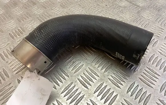 Volvo XC90 Intercooler hose/pipe 31370094