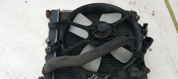 Honda Civic Radiator cooling fan shroud