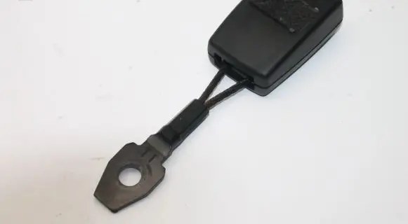 Audi TT Mk1 Front seatbelt buckle 8N0857755