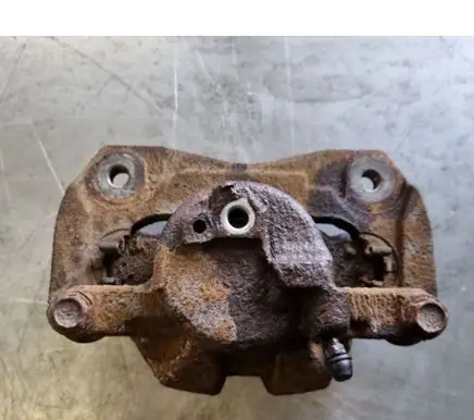 Toyota Prius+ (ZVW40) Front brake caliper 4775042091