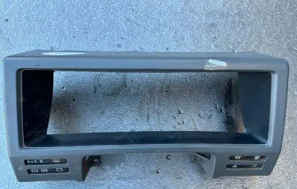 Nissan Patrol 260 Dashboard center trim panel 25010-G9800