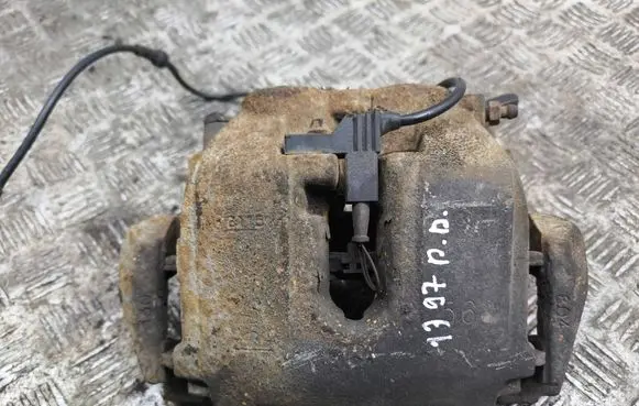 Mercedes-Benz ML W164 Front brake caliper 