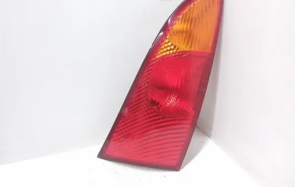 Ford Focus Rear/tail lights XS4X13404AE