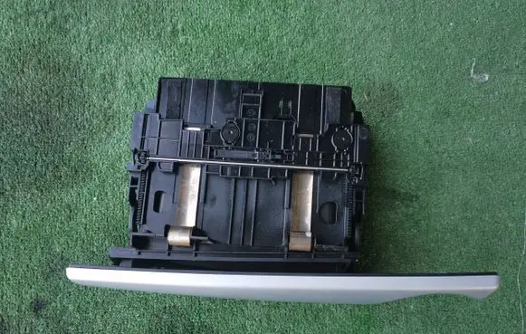 Mini One - Cooper Coupe R56 Glove box 9203992