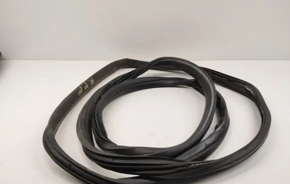 Ford Transit VII Front door rubber seal 