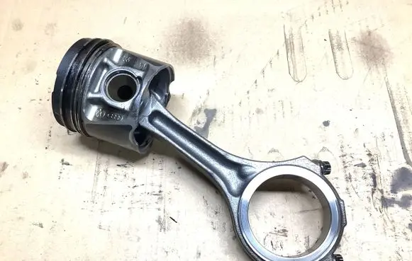 Audi A4 S4 B6 8E 8H Piston with connecting rod 078118HSRI 059J