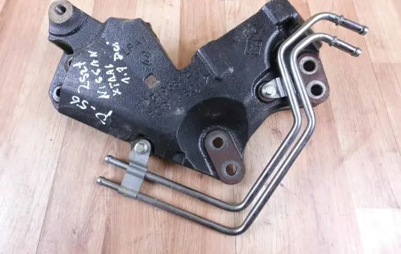 Nissan X-Trail T32 Engine mounting bracket 112319681R
