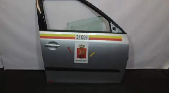 Skoda Fabia Mk2 (5J) Front door