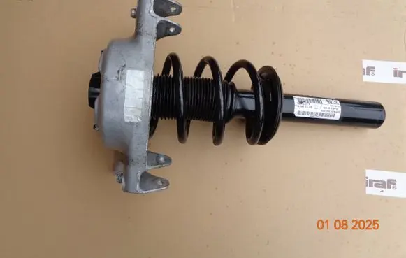 Porsche Macan (95B) Front shock absorber with coil spring 95B413031L 482400014050