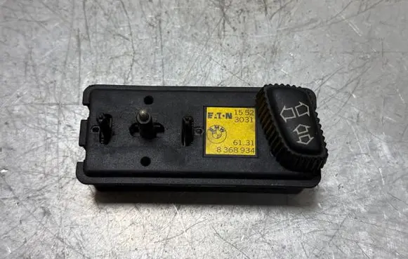 BMW 5 E39 Seat control switch 8368934