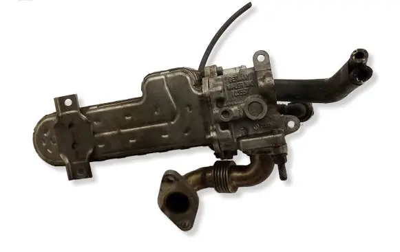 Volkswagen PASSAT B6 EGR valve cooler 03G131513J