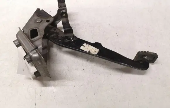 KIA Sportage Brake pedal 988103K000