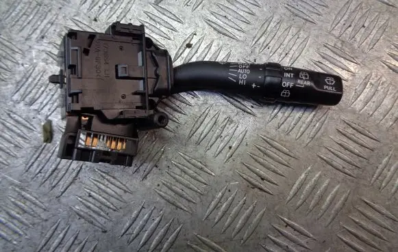 Toyota Avensis T250 Wiper switch 84652-05170