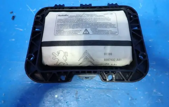 Citroen C3 Picasso Passenger airbag 9806611880