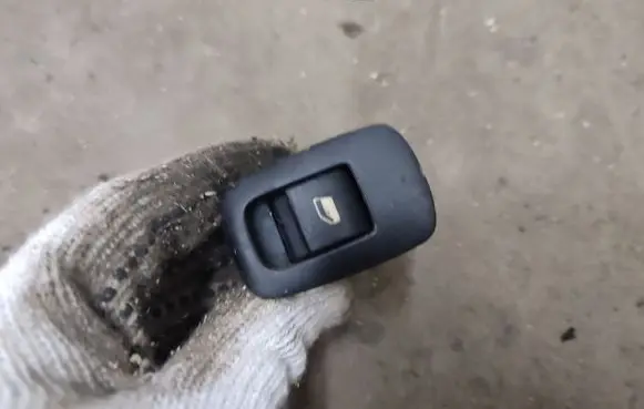 Citroen C4 I Picasso Electric window control switch 96639378ZD