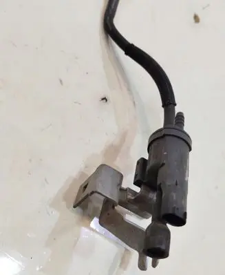 Mercedes-Benz C W205 Valve vacuum A0025407097