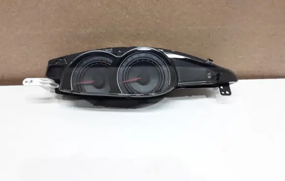 Toyota Verso Speedometer (instrument cluster) 838000F100 MB2574500417