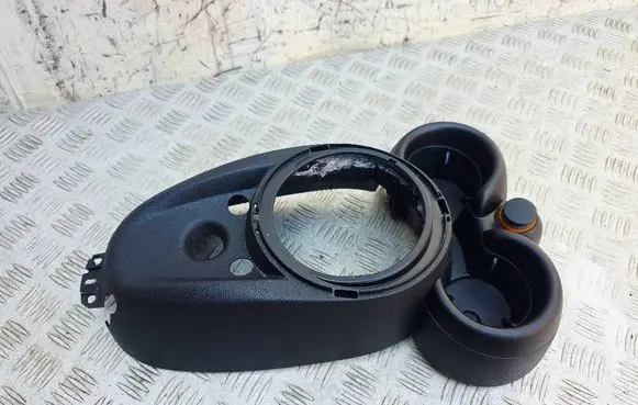 Mini Cooper Countryman R60 Gear shifter surround trim plastic 9803308 9805539