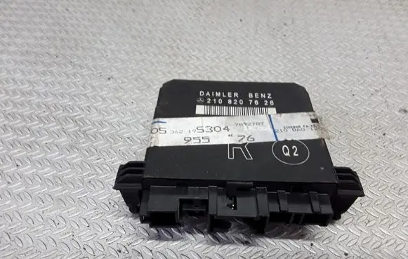 Mercedes-Benz E W210 Door control unit/module 2108207626