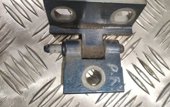 Volvo XC70 Front door upper hinge
