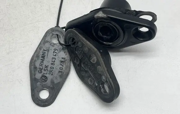 Volkswagen Caddy Sliding door check strap stopper 2K0843479