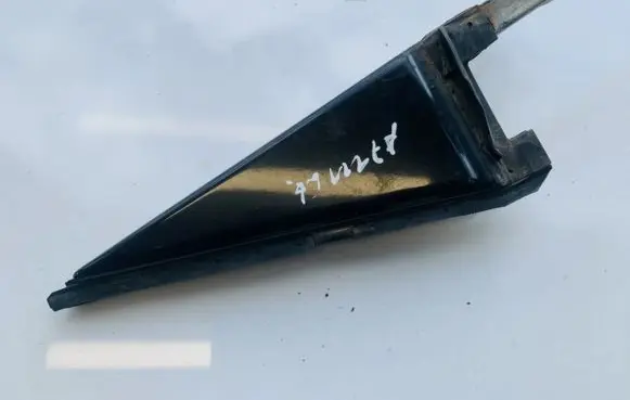 Toyota Avensis Verso Rear door glass trim molding