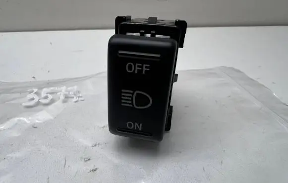 Nissan X-Trail T31 Other switches/knobs/shifts 7Y26B