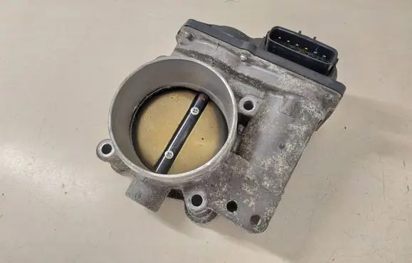Volvo C30 Throttle valve 30711551