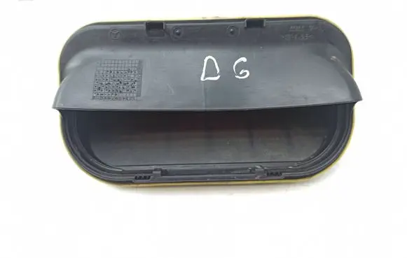 Mercedes-Benz B W246 W242 Quarter panel pressure vent A2048300442