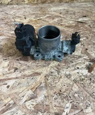 Toyota RAV 4 (XA30) Throttle valve 1923002010 11G26