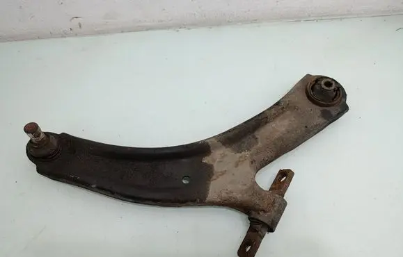Renault Koleos I Front lower control arm/wishbone