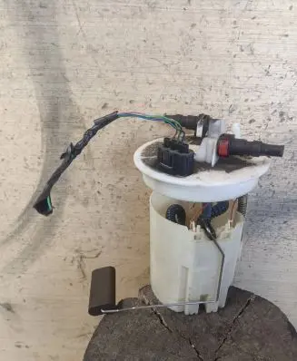 Ford Grand C-MAX Fuel injection high pressure pump AV619275EE 1702141 0580207003