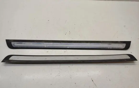 Audi A5 8T 8F Front sill trim cover 8T0853373 8T0853374