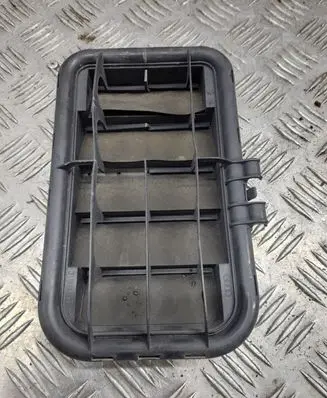 Audi A8 S8 D4 4H Quarter panel pressure vent 4E0819181C