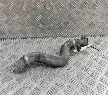 Engine coolant pipe/hose