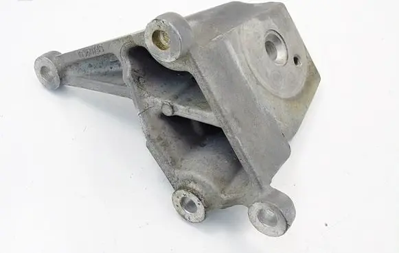 Cadillac STS Engine mounting bracket 10360743