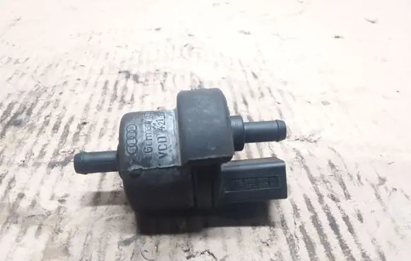 Volkswagen PASSAT B7 Vacuum valve 6QE906517A