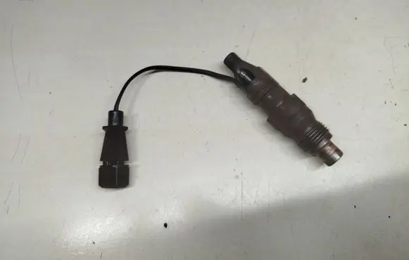 Nissan Terrano Fuel injector kca17s102