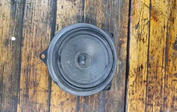 BMW 1 E81 E87 Front door speaker 6513914323201 18820010 9143232