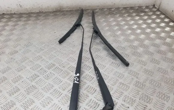 Citroen C3 Windshield/front glass wiper blade 06404C