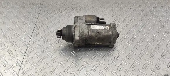 Volkswagen Golf VII Starter motor 02M911024S