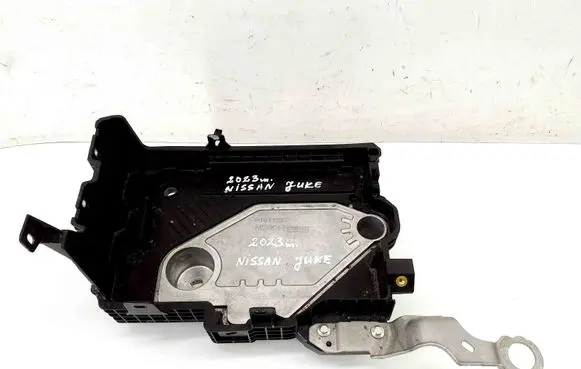 Nissan Juke II F16 Battery box tray P1011233A01