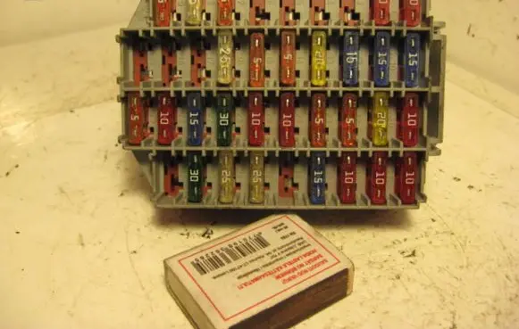 Volvo S80 Fuse module 9162439