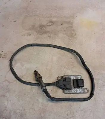 Iveco Daily 6th gen Lambda probe sensor 5801881006 190209048703 5WK96792A