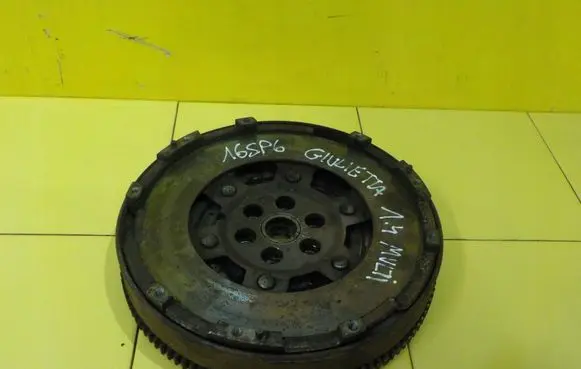 Alfa Romeo Giulietta Dual mass flywheel LUK