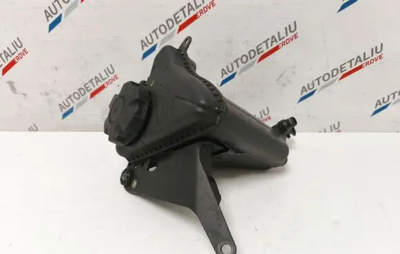 Coolant expansion tank/reservoir